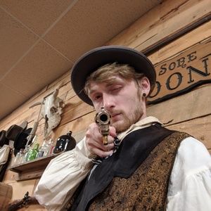 Meet your Posher, Ian